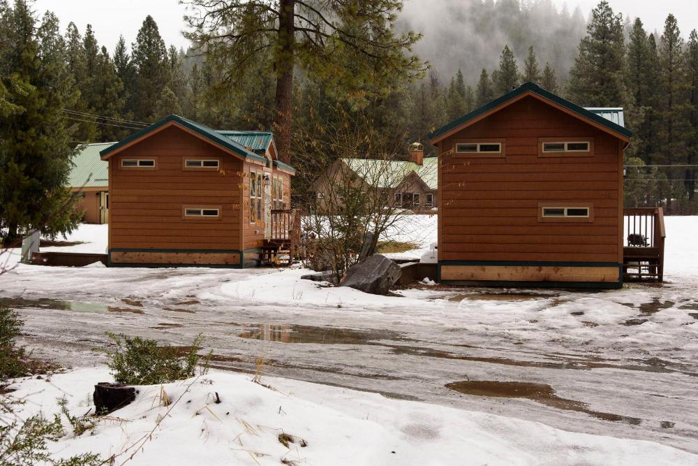 Leavenworth Camping Resort Cottage 5